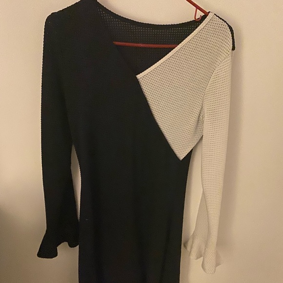 Shein Black/White Long Flutter Sleeve Dress - Picture 1 of 1